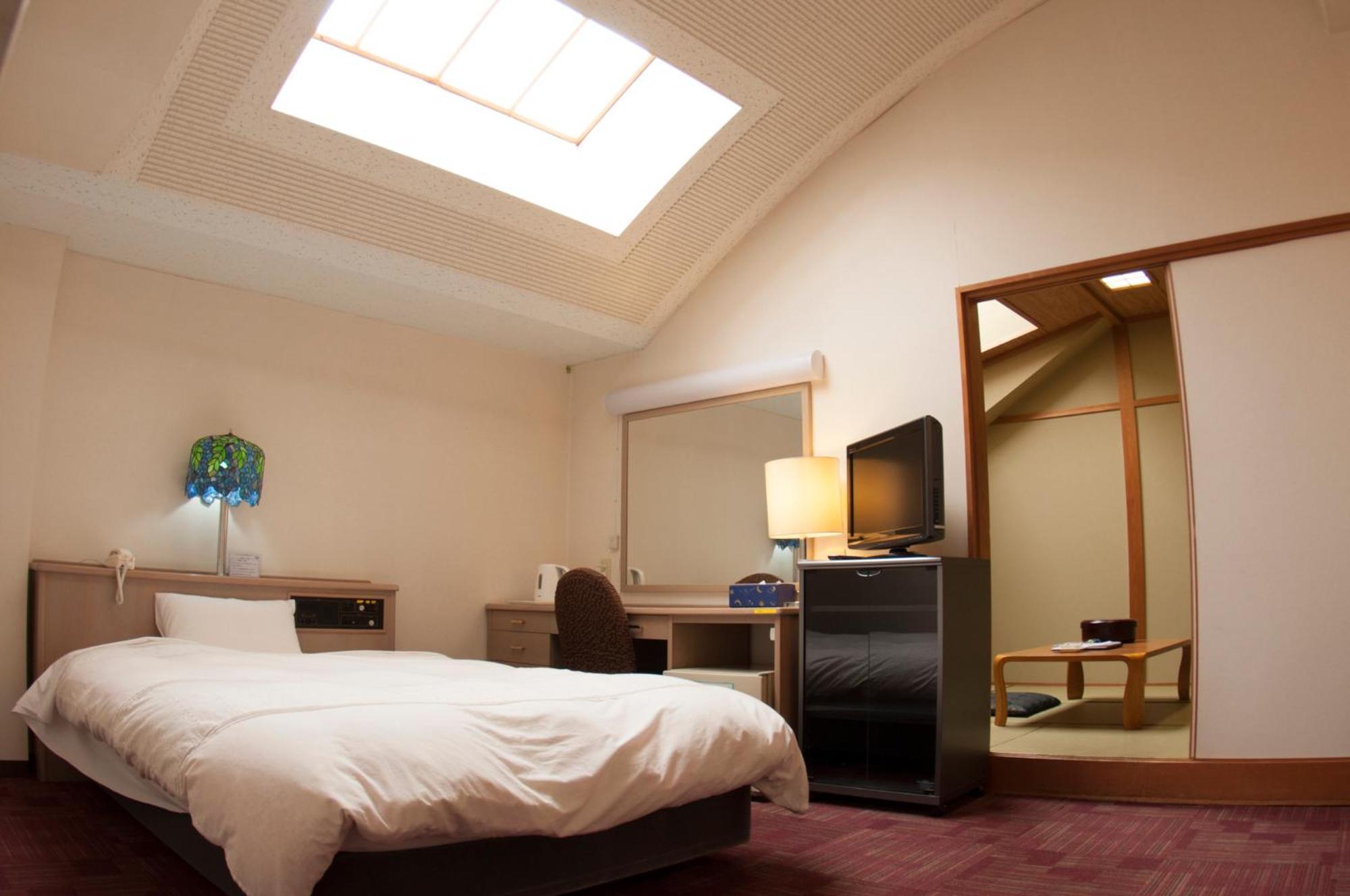 Hotel Luna Park Ehime Экстерьер фото